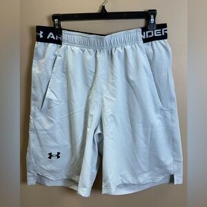 Under Armour Men's Light Gray Athletic Shorts
